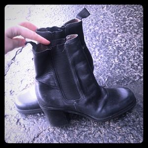 Nine West black booties